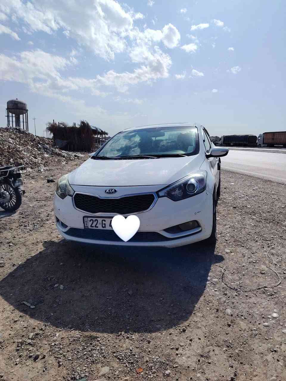 سلام عليكم سيراتو لون ابيض موديل 2016سيارة كامله موصفات عدا البصمة مكان سياره بغداد رقم سياره اربيل سنويه جديد رقم النكليزي هزه جديد  سياره مال جناي رقم الهاتف ***********
