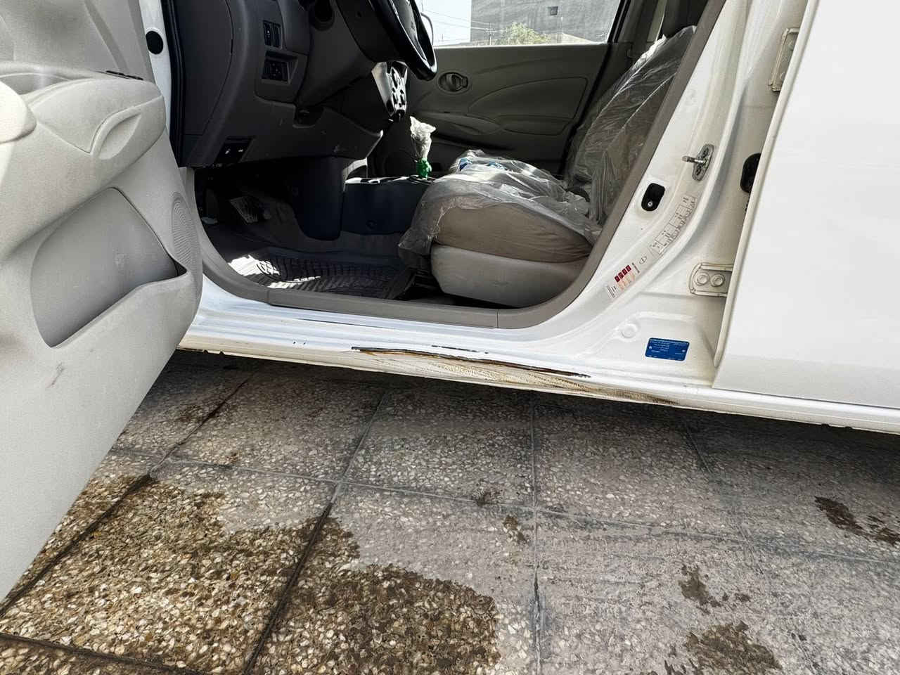 ‏سلام عليكم
‏سيارة سني للبيع موديل 24 هندي سيارة نظيفة كفالة عامة ما عدا جاملغ بإصبعين بارد وطخ بالدواسة فقط هاي الموضحة بالصورة سعره للاستفسار اتصال على الرقم ***********
