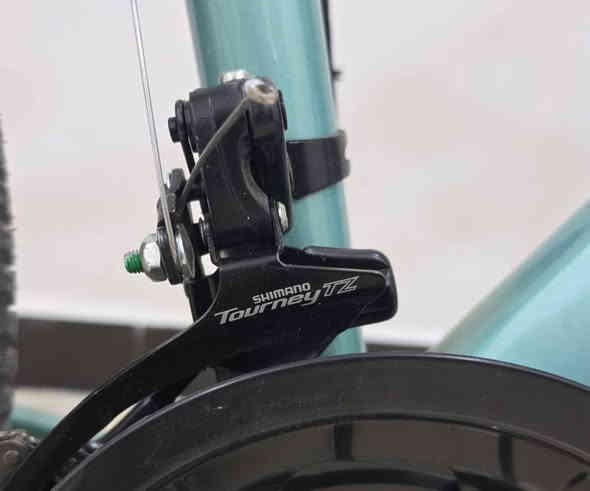 للبيع دراجة هوائية جبلية وسباق نوع FLASH جديدة بحجم 27.5 الفريم ألمنيوم مع دبلات أمامي قفل فتح والبريكات دسك هيدروليك والسرعات : 7 × 3 نوع شيمانو. سعر البيع 225 الف علماً ان سعر الشراء 315 الف العنوان بغداد السيدية
الرقم :***********
