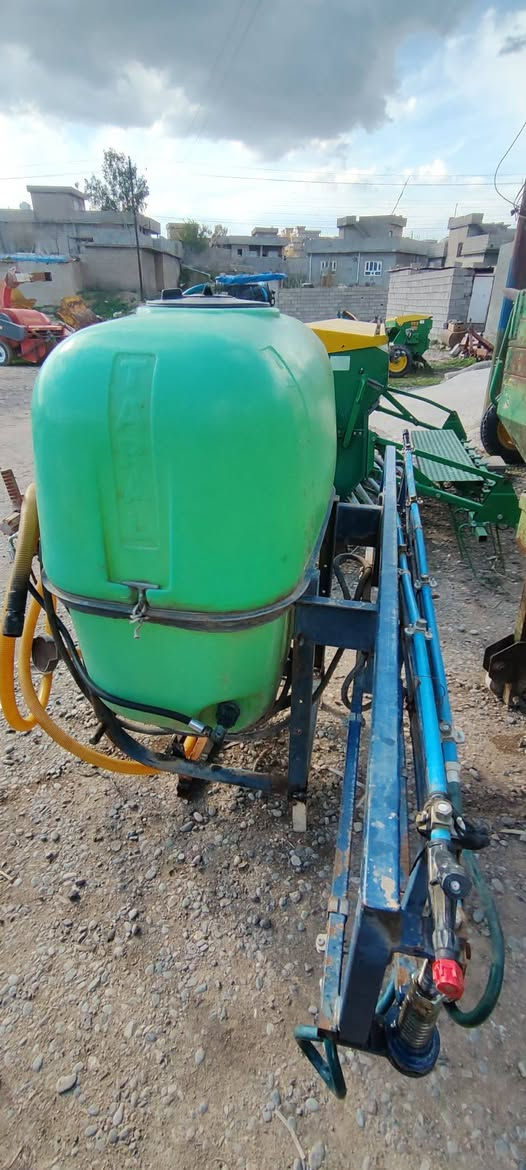 للبیع دوبیە مرشە 400لتر جاهیز گوبل روح شغل لحیم کسر ماکو سحر 300الف و مجال مکان قضا بردرش رقم ***********  ***********
