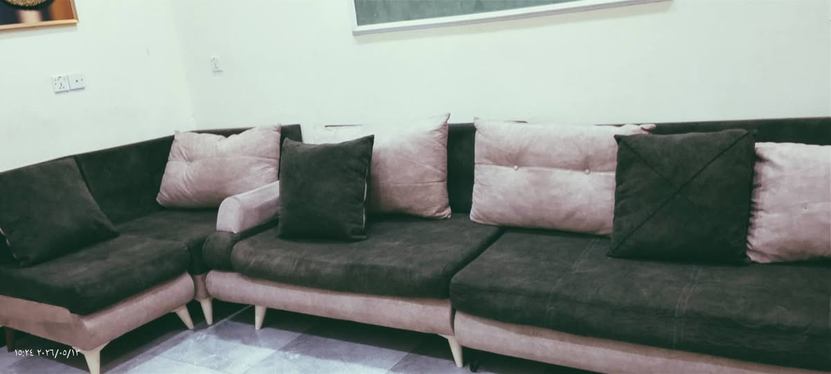 🚨 للبيع مستعجل 🚨

🛋️ تخم كونلر مودرن
✨ مستعمل استعمال بسيط ونظيف جداً
🎨 اللون أخضر غامق ويا بيج
🧵 قماش مخمل ناعم ومريح
🪑 عدة قطع ويا المخدات كاملة

💰 السعر: 200 دينار
📌 بي مجال بسيط
📞 7777491733

البيع مستعجل 👍


**إذا كنت صاحب هذا الإعلان وتريد حذفه لأي سبب، رجاءا أرسل رسالة إلى الدعم الفني**