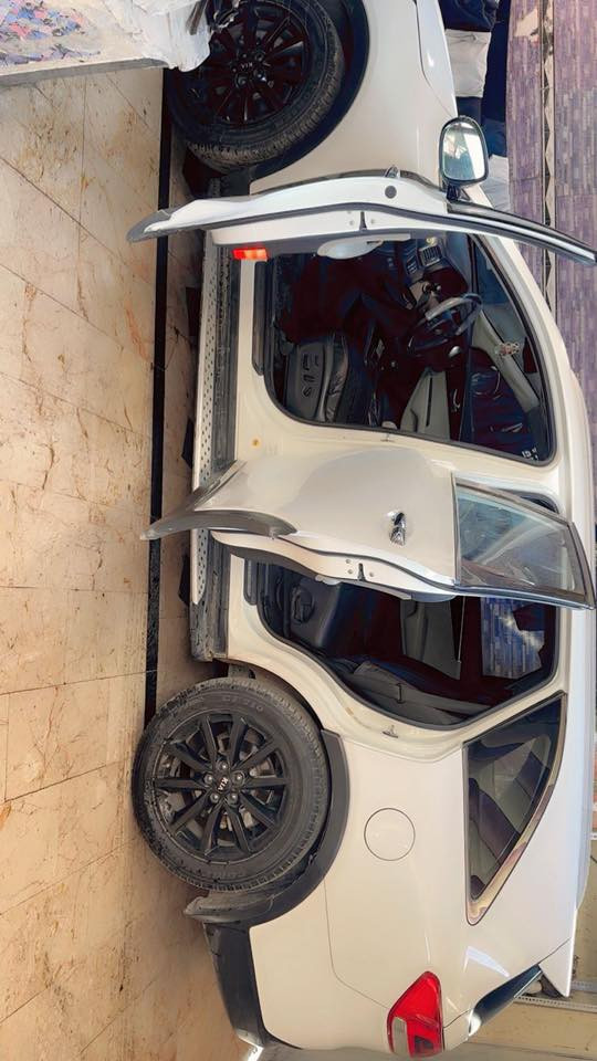 سياره سورنتو مديل 2015
أربعه سلندر 
 سياره مكفوله و حلوه 
بيها ملاحضات  بسيطه 
رقم أربيل تحويل ثاني يوم 
مكاني بغداد حي اور 
اتصال ***********
