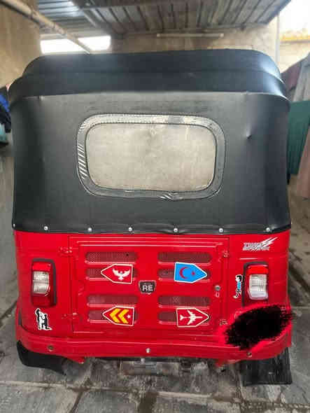 تكتك 2018 للبيع 4ونص رقم وسنويه وهزه الاتصال على الرقم *********** بالحريه
