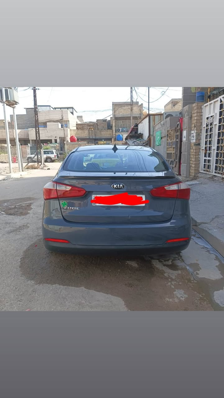السلام عليكم سياره كيا فورتي مكينه دوش 2000خير من الله سياره مال بيت جاهزة من كل نواحي ماتحتاج اي صرف وبالاضافه الى منضومه غاز شرط شادهه باربيل تنسى هم البانزين وجاهزه حادثهه بنيد وبارد جاملغ الايسر رقم أربيل تحويل ثاني يوم السعر (105) كله مكفول وجاهزه مكاني بغداد البلديات الرقم ‭***********‬
