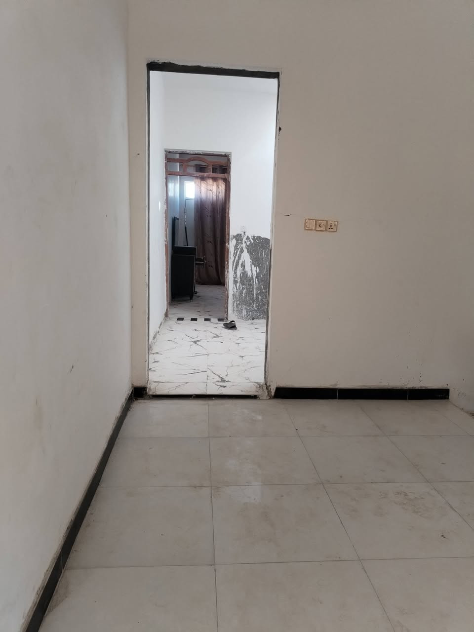 اللهم صلي على محمد وآل محمد
دار لبيع مساحه ١٠٠ قاطين مسلح.. بناء ٢٠٢٥.. الشيشان ثانيه ***********
