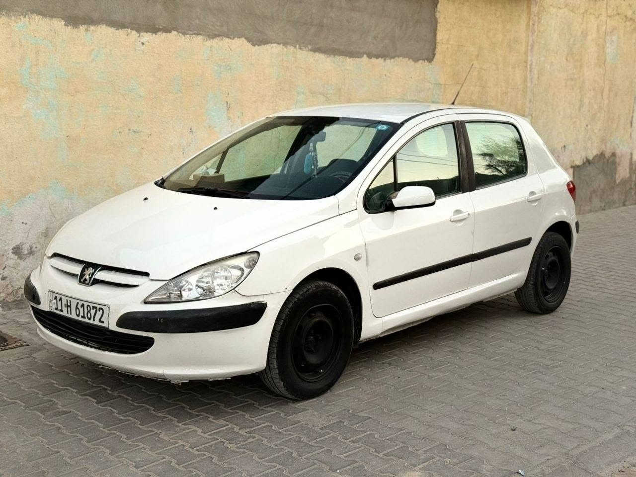 السلام عليكم
بيجو 307 رقم بغداد انكليزي هزة جديدة 
موديل 2005 بأسمي تحويل مباشر العنوان الشعب 
سيارة جاهزة فقط نقص كمبريسر التبريد كامل منضومة جديدة 
مشحون غاز وڤان جديد وراديترات جديدة حتة مال المحرك 
نقص فقط كمبريسر 
السعر 45$
التواصل 
***********   اتصال + وات ساب
