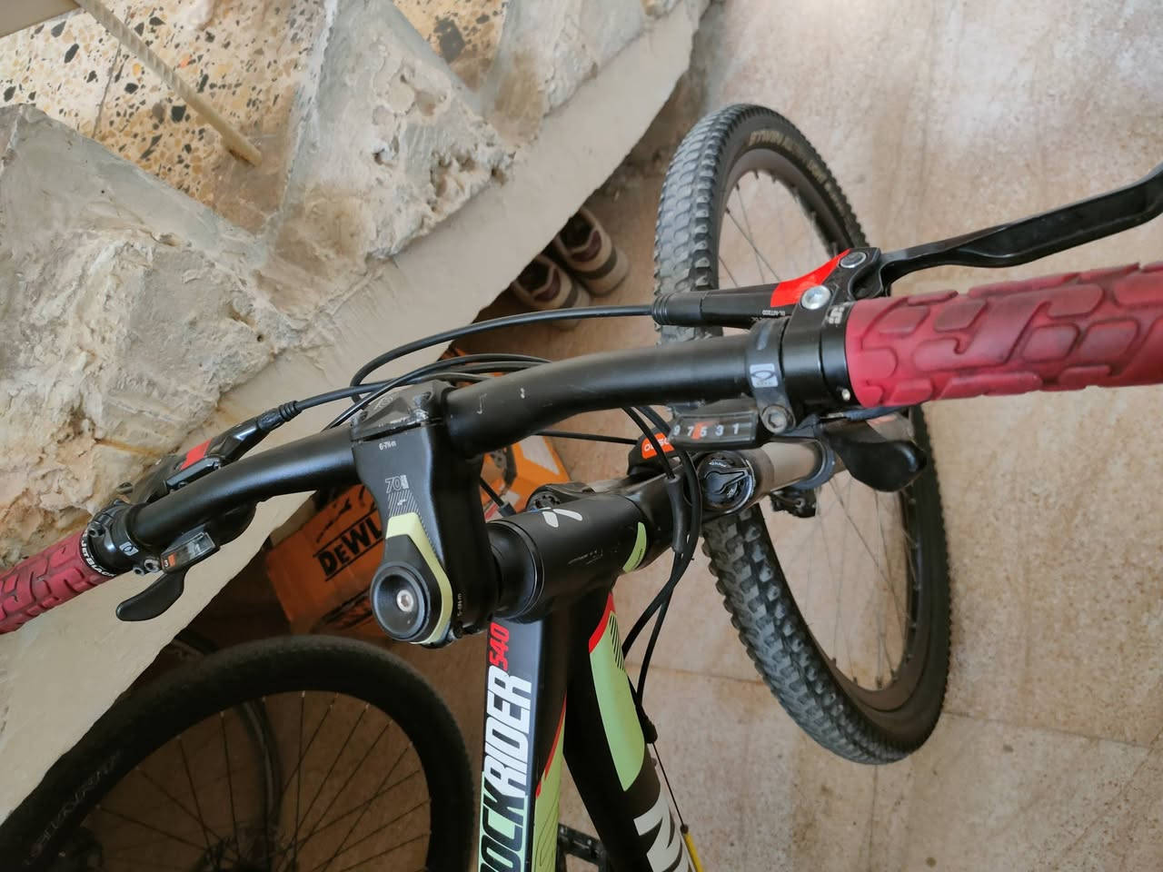 BTWIN 27.5
فريم s
صناعة فرنسية 
استيراد قطعة مو حاوية 
استخدام قليل والنضافة واضحة بالصور 
بريك دهن 
سيت شيمانو التوس احدث اصدار 3/9
سعره 400
العنوان ديوانية توصيل موجود 
اخوان رجاءا بس الجاد بالشراء يدخل خاص


**إذا كنت صاحب هذا الإعلان وتريد حذفه لأي سبب، رجاءا أرسل رسالة إلى الدعم الفني**