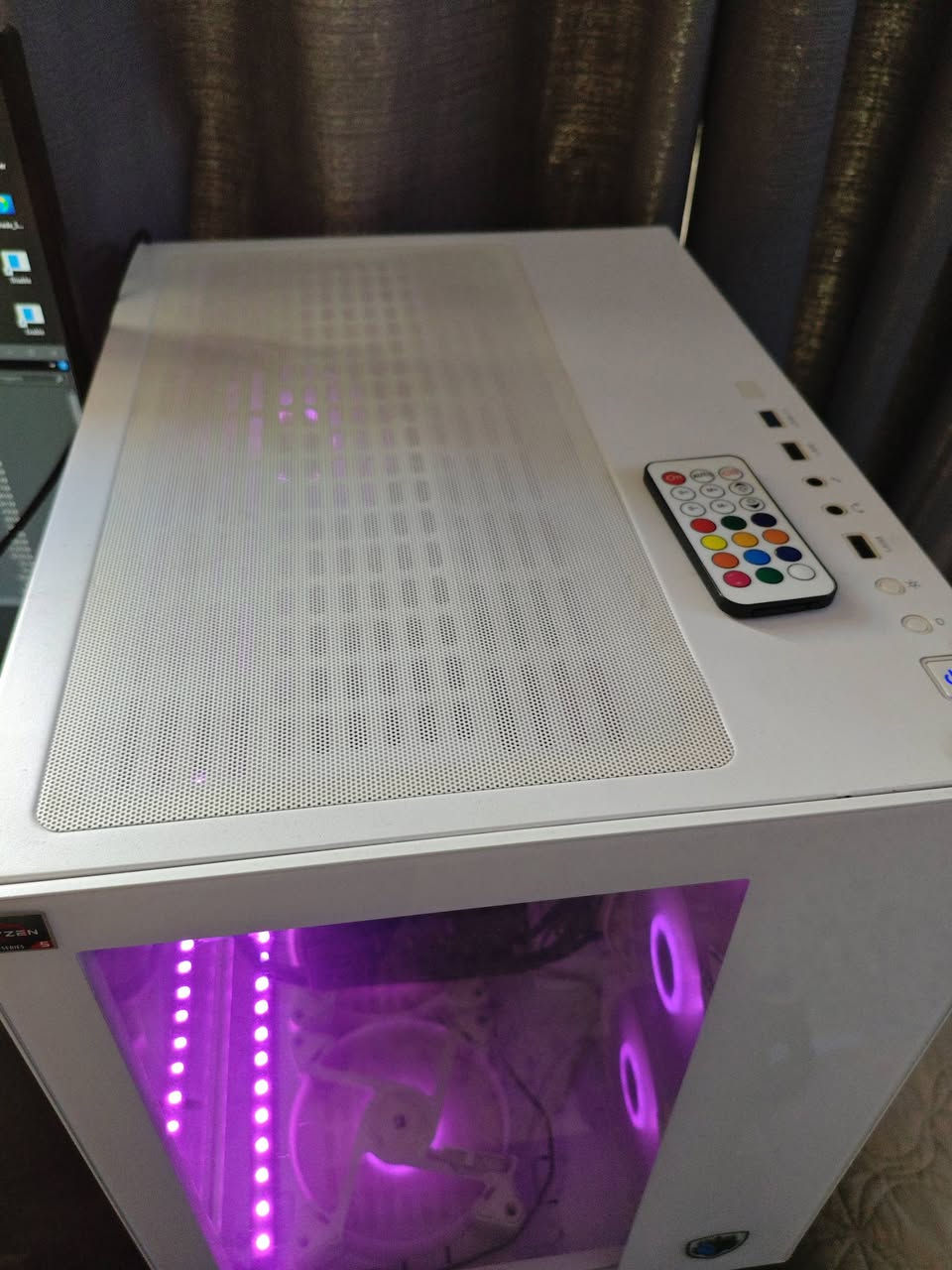 تجميعة amd تشغل2k
120-130 فريم اغلب الالعاب 

المواصفات:

CPU: Ryzen 5 5500
GPU: RX 6750 XT 16gb dual-fan
M.B.: Asus B450M-A II PRIME
RAM: 16GB 3200 DDR4
STORAGE: NVME 1TB
+2TB SSD
+250GB SSD
P.S: xigmatic 750watt
CASE: 6 FANS WITH RGB
UPS: FALCON offline 2500KV

رايدها ب 1,400 قطعها كلها ماخذها بالكرتون

مشاكل: لايوجد مشكلة هاردوير
 فقط بان في لعبة Delta force على ستيم فقط!


**إذا كنت صاحب هذا الإعلان وتريد حذفه لأي سبب، رجاءا أرسل رسالة إلى الدعم الفني**
