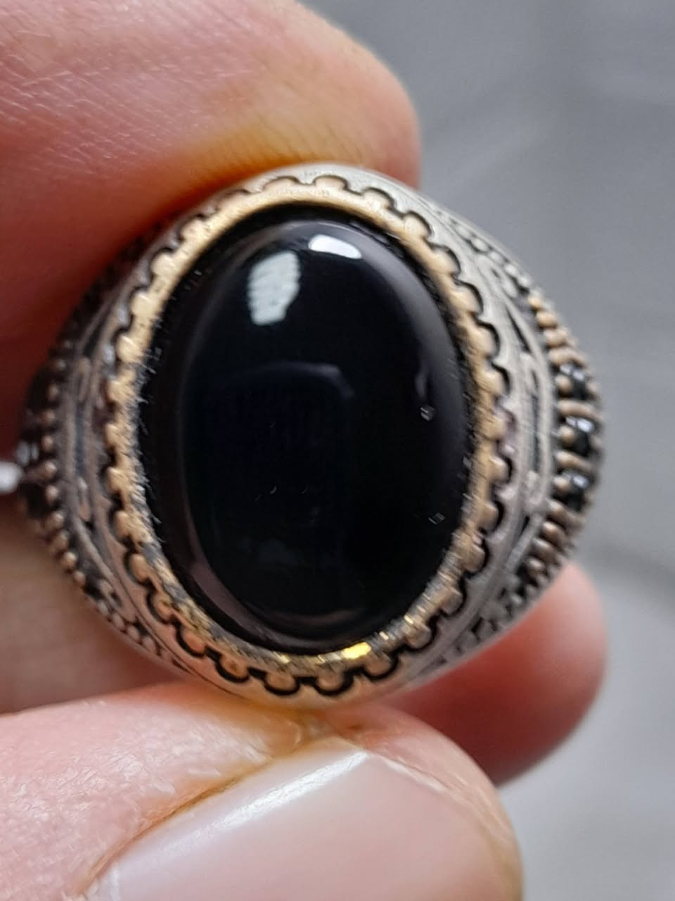 #ياالله
السلام عليكم ورحمة الله وبركاته 
نقدم لكم كل ماهو جديد ومميز 
متابعينا الكرام نقدم لكم خاتم فضه عيار 925 بحجر ( عقيق قديم ) صياغة  وجميلة بسعر (50) الف والتوصيل (  5 )   اقوى عرض تحطيم الاسعار  للحجز والاستفسار مراسلة الصفحه او الاتصال على الرقم يوجد واتساب ‎0774 784 6745 يوجد توصيل الى كافة محافظات العراق 🇮🇶 🇮🇶
