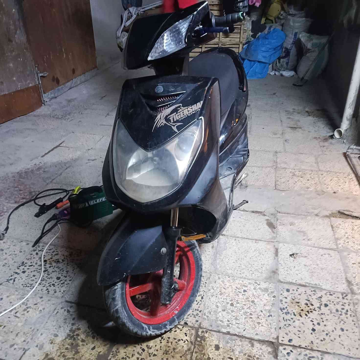 سلام عليكم دراجه سنكنس نقصها بس باتري جيب جطلاتك شغل واطلع مكينه خير من الله شوفه عينك *********** سعر 450 بي مجال مكاني غزاليه
