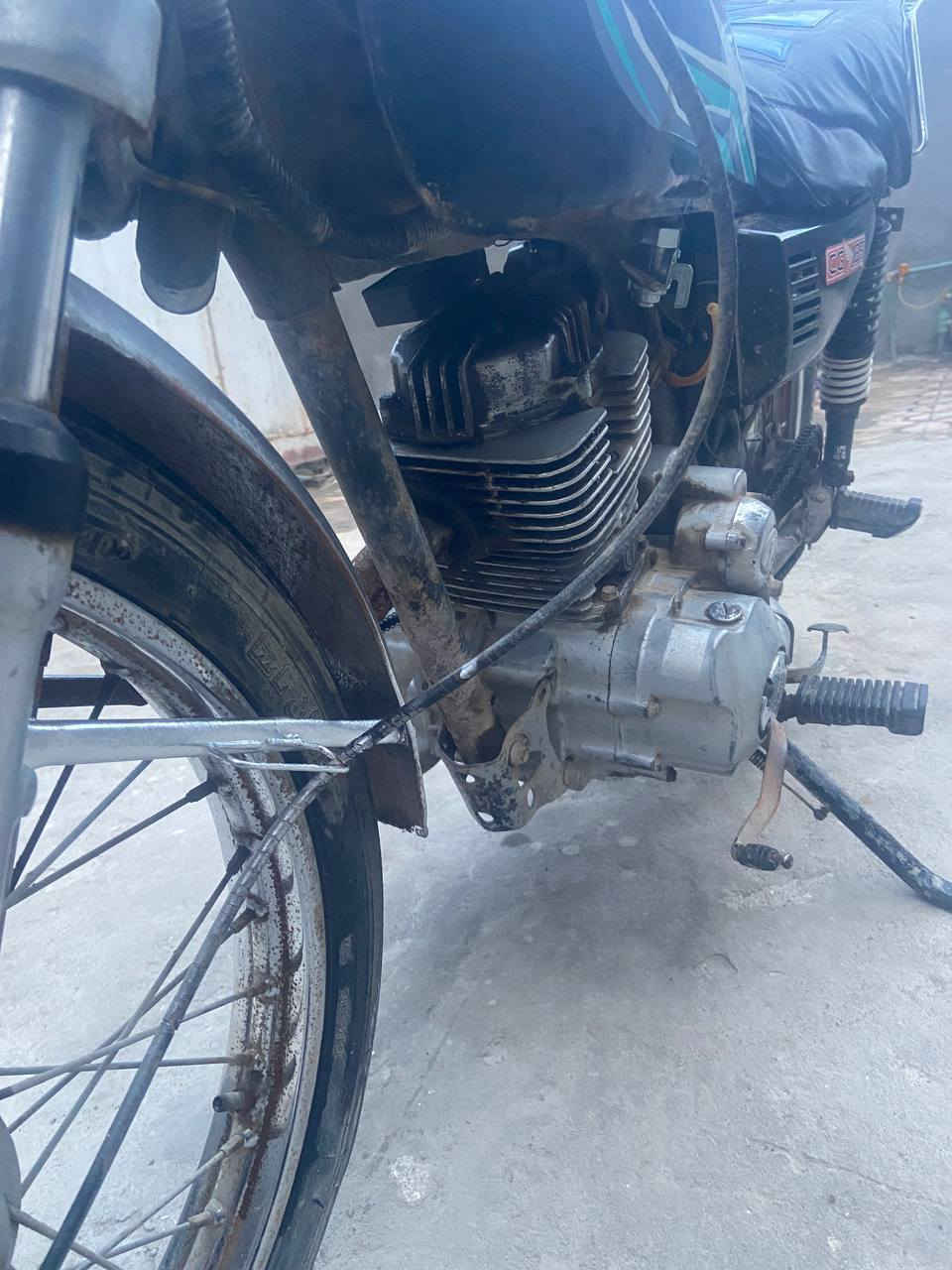 سلام عليكم 
دراجه ايراني للبيع ادوات دراجه حلوه ما بيهاا شي دك هنر واحد سعرهاا 350.وبيهاا مجال مكاني البصره قضاء المدينه رقمي ***********
