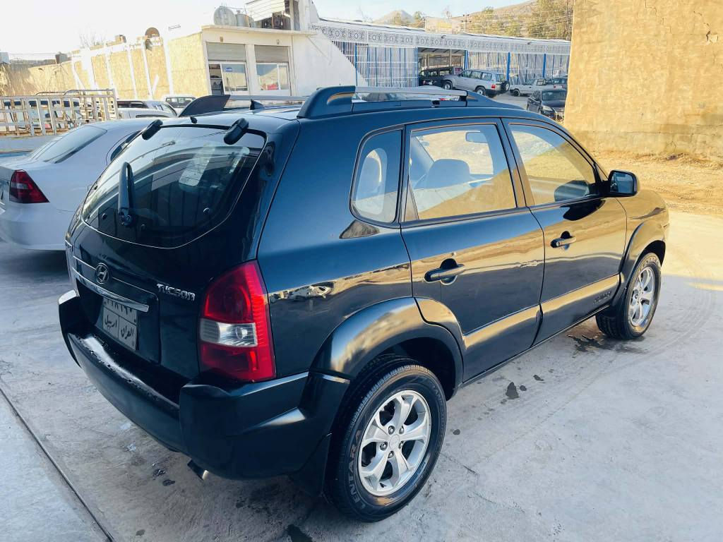 هۆندا تەکسۆن مۆدیل٢٠٠٩ بۆ فرۆشتن مواسەفات ABS ناو زەردە قوفل مەرکەزیە گێر تۆماتیکە دەرگای سەکنی پێشەوەی بۆیاغە  بێ دەعم و لێدرا  گێرو مەکینەو تەبریتی   بەشەرت 
چوار تایەی تازەیە سەنەوی بەسەر چووە
نرخی ٩٦ گەڵاو  مامەڵە
ژ.م:*********** كويسينجاك, أربيل
