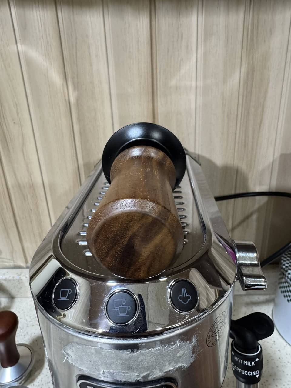 تيمبر اسبريسوو قياس 53,3 مليم سعر ٢٠ الف متوفر توصيل جميع محافظات


**إذا كنت صاحب هذا الإعلان وتريد حذفه لأي سبب، رجاءا أرسل رسالة إلى الدعم الفني**