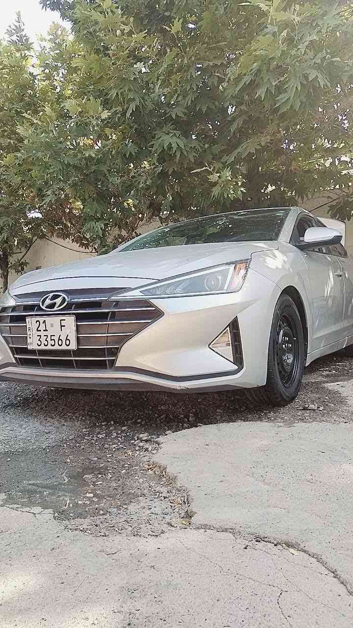 السلام عليكم
النتره ال ٢٠١٩ شمالي رقم سليمانيه الجديد بسمي وكاله تحويل شرط
مواصفات عاديه 
سياره كير مكينه حداديه 
تخم تاير كله جديد حادثها قطعتين صبغ مال امريكا وهنا بلعراق بارد جاملغ مفتوح
بدون دواخل  بدون ارباك سياره جاهزه من كل شي

***********
