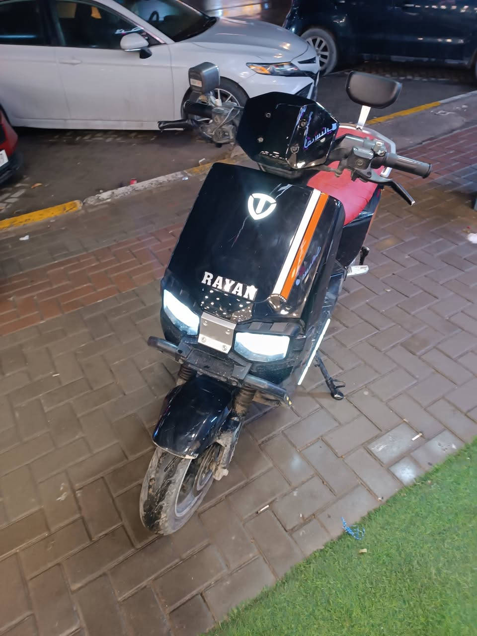 دراجه شحن نوع وحش الكون من شركه الريان استعمال لمده 4 اشهر
شرط الفحص بيدك مع ضمان لمده شهر 
للتواصل والاستفسار واتساب  :
***********
***********
