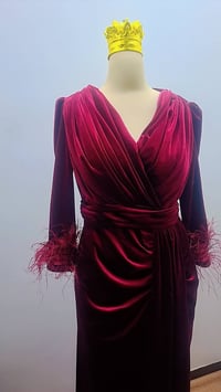 فساتين صديقات • بدله خاصه • للبيع