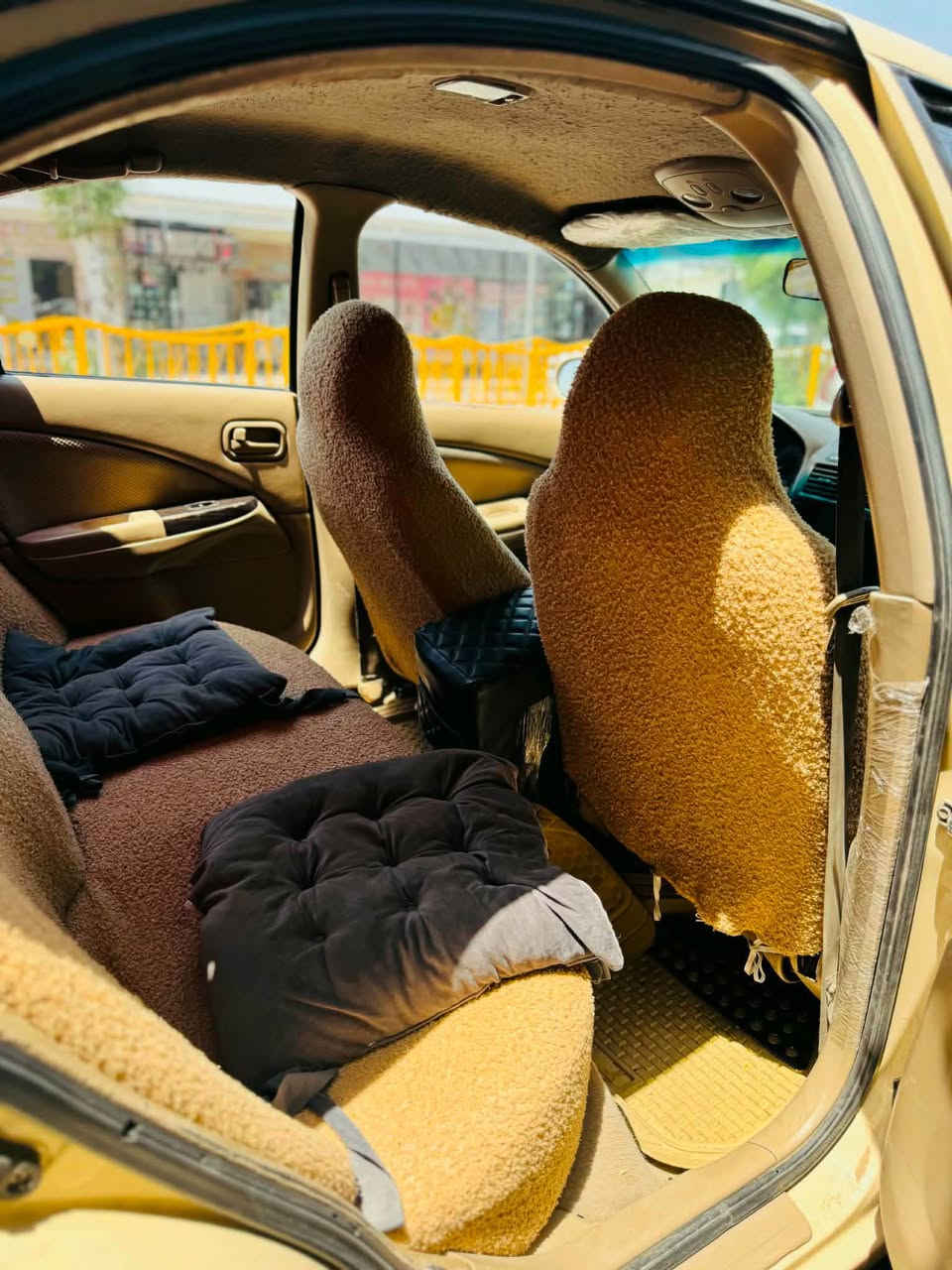نیسان سەنی کۆری بۆ فرۆشتن گێر ئۆتۆماتیکە و شاشە ئایپاد سەیارەکە زۆر جوان مایە 10 پارچەیە لە پاش 10 پارچەی جەمبەکی زۆر خەفیفی پێش و پشتی هەیە هەیکەلی لە چاو 10 پارچەی زۆر جوان مایتەوە گێر مەکینە تەبریت تەقە و رەقە هەمووی بەشەرت تایەی نوئ یە سەنەوی ژینگە رەقەم فحس و هەزە هەموی نوئ یە یەکسەر دەتوانی بەناوی خۆت بکەی بئ مشکیلەیە مالی دۆست و کەسابەتە یەک دینار چیە مەسروفی تێدانیە جایزە لۆ ناو ئیشئ  . سەیارەکە ناوی و دەرئ  شتەکی جوانە گەنجانەیە رەقەم هەولێرە مدەی چەند مانگەکە راگیرایە لەمال ئیشی پئ نەکرایە .*********** أربيل, العراق

