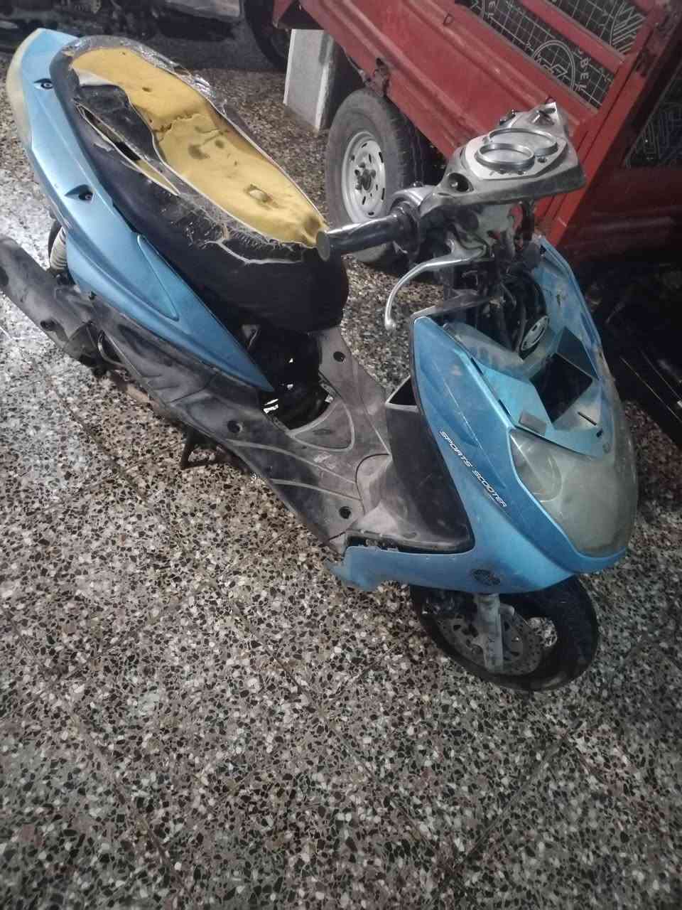 سكنس فحل نوزل للبيع كوم حديد مكينة مابية شي جانت شغالة بس نتركت ابيعهة طافية لا تكلي شبيهة كوم حديد ب٢٠٠ شراي راسلني واتس اب *********** عنواني بغداد العبيدي
