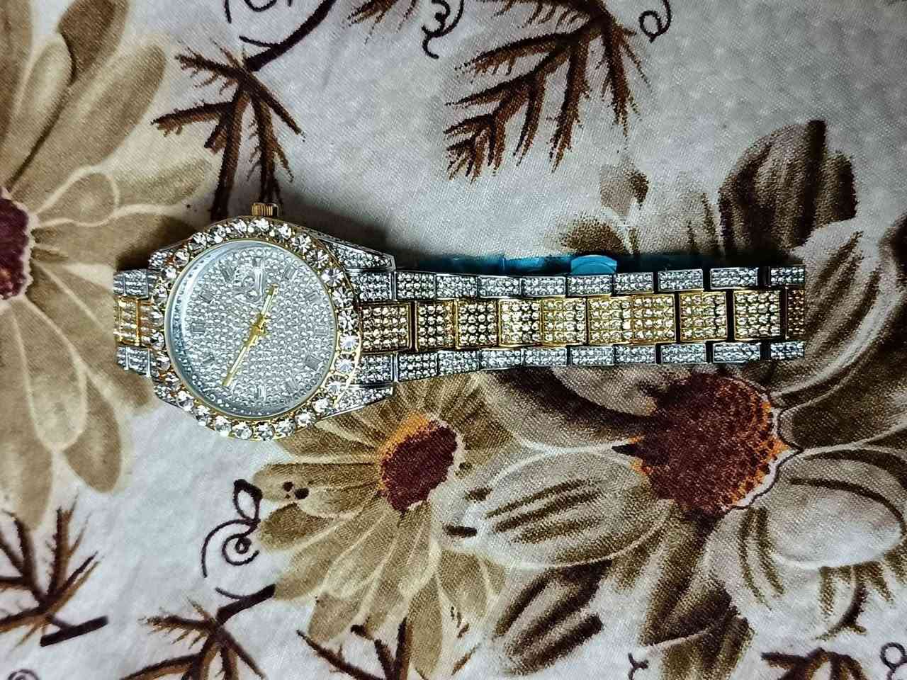 MISSFOX  ساعة يد أنيقة مرصعة بالماس للرجال والنساء ساعات يد رجالي من Hip Hop ساعة يد كوارتز
分享
للتواصل *********** حلة, بابل
