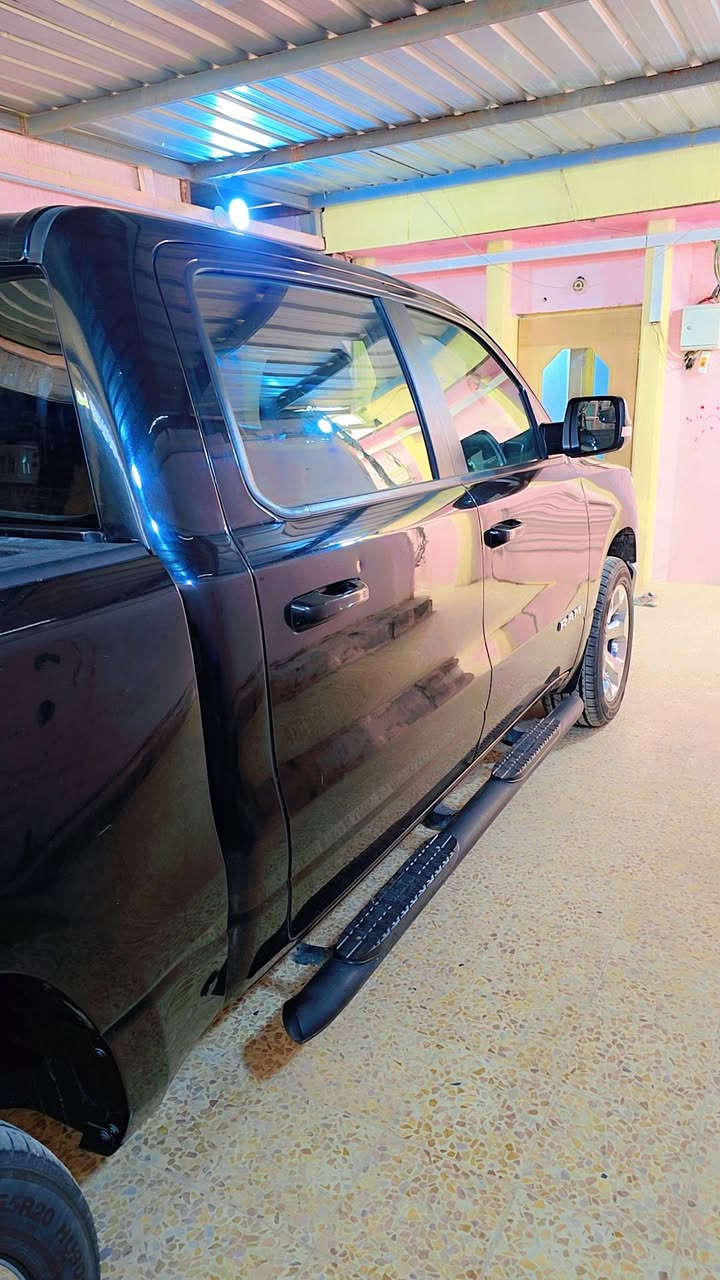 السلام عليكم دوج رام مديل ٢١بك هورك رقم اربيل حادث سياره جاملق امامي تبدل وباب سايق تبديل بدون ايرباك دشبول فقط ايرباك برده رقم المبايل وتساب ***********
