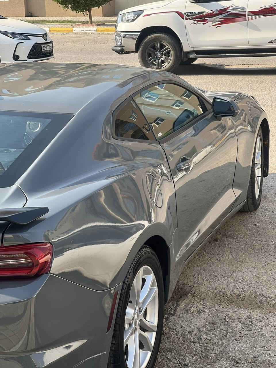 السلام عليكم
للبيع 

شوفر كمارو
موديل2020
لون اسمنتي مصبوغة عام 
محرك 4 سلندر2000 توربو
مكينة جديده   
كير اوتو نظيف  
صدر امامي نظيف
صدر خلفي نظيف 
كشنات مخمل 
داخل نظيف جدا
تحكمات ستيرن 
3مود سياقة
شاشه اعطال
شفتات كير عادي
داخل اسود

وبعد هواي مواصفات فول الفول السياره .

رقم جديد سنوية باسمي تحويل نفس اليوم
سعر 105$


**إذا كنت صاحب هذا الإعلان وتريد حذفه لأي سبب، رجاءا أرسل رسالة إلى الدعم الفني**