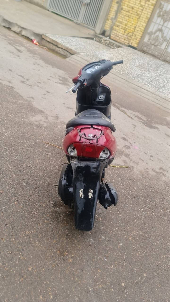 السلام عليكم
دراجة نوع ساسوكي 60
 ا
الدراجة اوراق موجودة مفتوحة مرة وحدة عطلهة عقل فقط و قبل اسبوع  انفتحت و غراض كلة جديد دهن بنزات بريك شغالة سلف و هندر تجي تجيبلهة عقل و تروح الدراجة خير من الله معدل السعر 175وبيهة مجال 
المكان ميسان حي المعلمين القديم يم مطعم جلال📍


**إذا كنت صاحب هذا الإعلان وتريد حذفه لأي سبب، رجاءا أرسل رسالة إلى الدعم الفني**