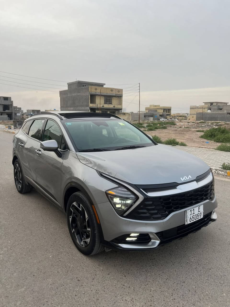 KIA SPORTAGE PLUG-IN  HYBRID SX 2024
 
📍السياره موجوده في بغداد للتواصل  ***********

كيا سبورتج  هايبرد + بلكن SX 2024 برستيج 
المسافة المقطوعه 45940mi
اللون .سلفر 
محرك. 1600 تيربو هايبرد 
الموديل 2024
مرقم بغداد 

                  ======= الاضافات👇👇 ======
  
فتحة بانوراما 
شاشة كبيره نفكيشن 
رادار امامي
 مانع تصادم
مانع انزلاق 
تحديد مسرب .
نقطة عمياء .
تصحيح مسار 
بصمه تشغيل 
بصمه ابواب 
كاميرا خلفيه 
كاميرا عداد 5 
كاميرا 360
طارة مدفية 
تشغيل عن بعد سياره 
كراسي مدفية + مبرد 
كراسي كهرباء عداد 2 
كراسي جلد 
كراسي ذاكره 
كراسي 5 راكب 
مثبت سرعة
تحكم ستيرن
شاحن وايرلس
هاند بريك كهربائي
حساسات خلفيه + اماميه 
حساسات مانع تجاوز 
ويل قياس 19
دفع رباعي 
باب خلفي كهرباء 
اضويه امامي زنون LED
اضويه خلفيه LED
كشافات LED
دفع رباعي 4X4
نظام GPS+خرائط 
كندشن مركزي امامي او خلفي 
وبلوتوث 
مدخل USB+ AUX
تحريك السيارة عن طريق البصمة 

🚗🚗حادث السياره كما موضح في الصور 🚗🚗

الأردن الزرقاء المنطقه الحره شارع 20 شمال 

للتواصل  / عمر الدليمي 00962786166701 علي الكرغولي 00962788505634
