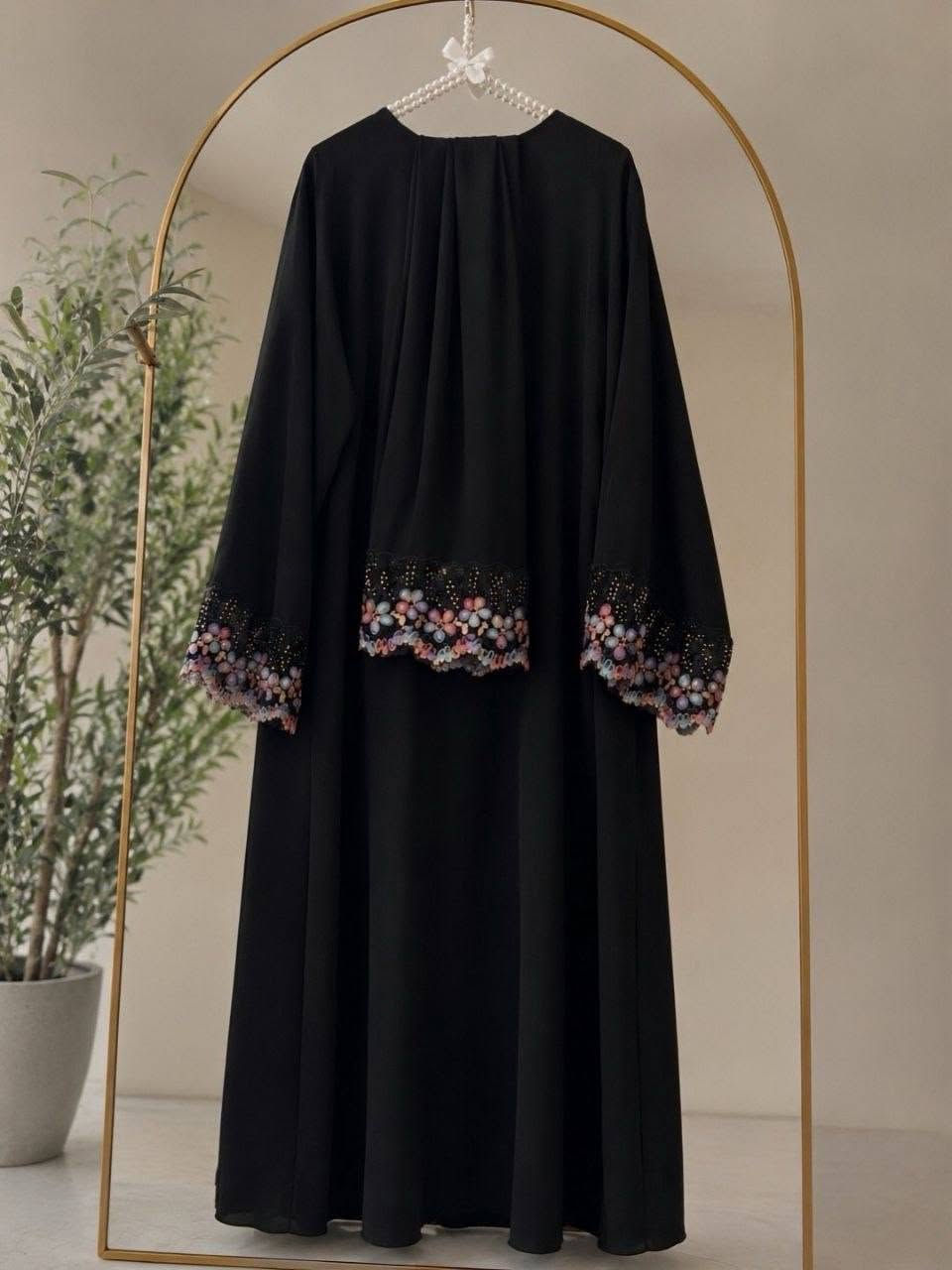 تتميز بأسلوبها الفريد والجريء.🌼🥰
(عليه توكلت وعليه يتوكل المتوكلون) 

الـقمـاش // عباية + شال خليجي خامه فرسان فرنسي كوالتي جداًعالي 

الـقـيـاس // 40_42_44_46_48_50_52_54_56_58


**إذا كنت صاحب هذا الإعلان وتريد حذفه لأي سبب، رجاءا أرسل رسالة إلى الدعم الفني**