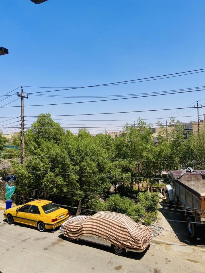 السلام عليكم
بيت طابو للبيع  طابقين مساحته 150م 
سعره 250 وبيه مجال 
العنوان العبيدي الكفاءات 
للاستفسار الاتصال على الرقم ***********
