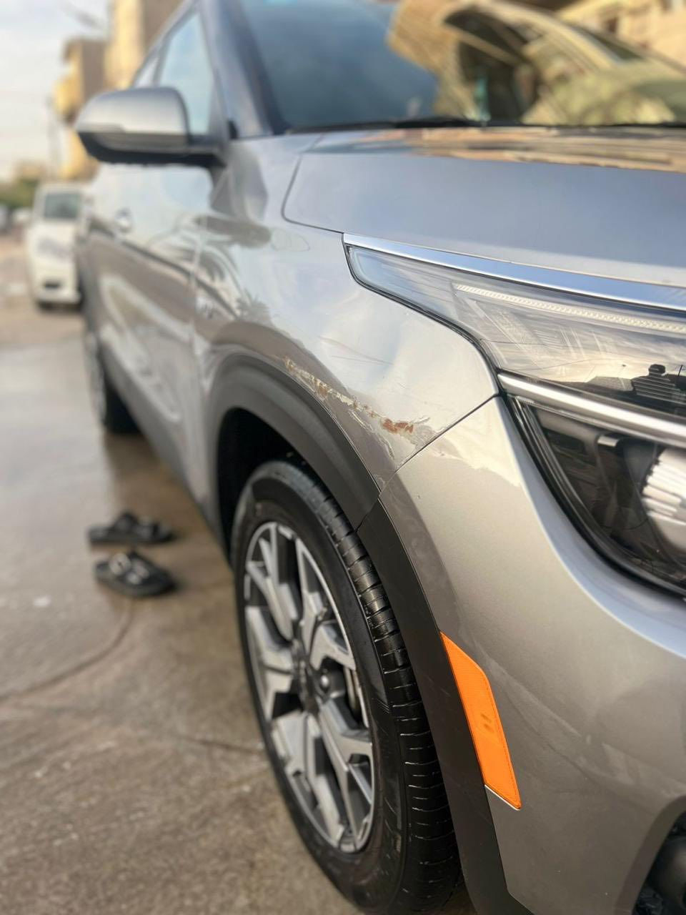 كيا سلتوس موديل ٢٠٢٣ اعلى فئه رقم بغداد دولي
حادث باب سائق فقط 
بيها بارد بجاملوغ موضح بصور 
مواصفات
شاشا كبيره
فول تحكم ستيرن
تبريد بيانو تبريد خلفي
سياقه ذاتيه 
توقف ذاتي 
تشغيل عن بعد
رادارات
كشتات جلد مع كهرباء 
 ويل كب 
سليت 
بصمه 
بيها هواي مواصفات 
سياره في بغداد 
السعر ١٩٠ ورقه 
الاستفسار اكثر 
*********** 
***********
ابو رحمة
