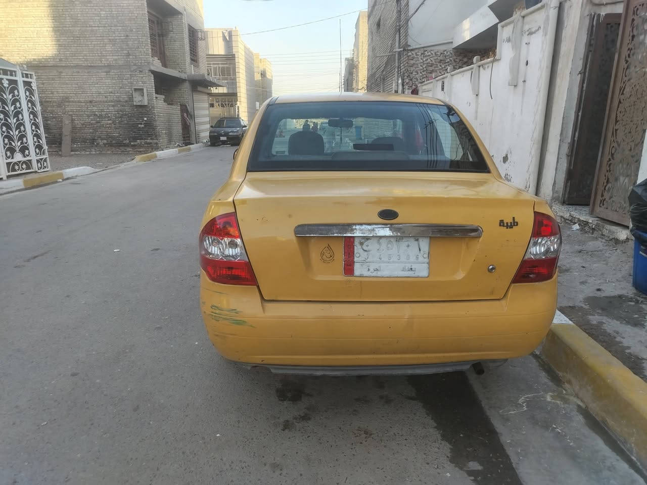 طيبه ٢٠١٥
لا بيه صبغ ولا تبديل
 عدا جاملغ جهة السائق
التبريد بي ليك
رقم موبايل ***********
