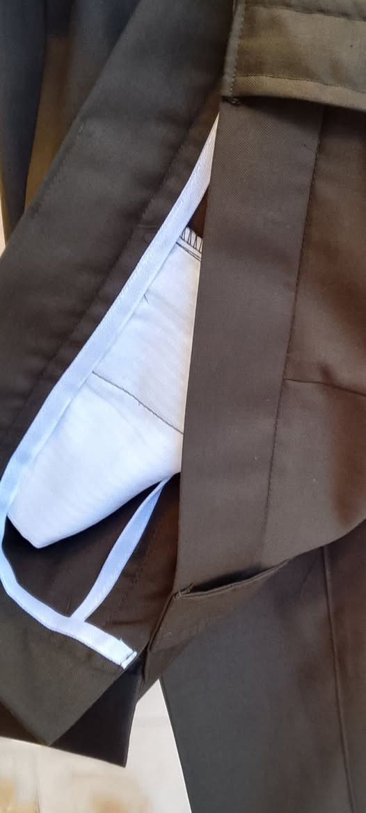 سلام عليكم
جملة فقط . بدلات جاهزة . نيلي مسيم وزيتوني .
سعر البدلة 50 الف (بنطلون +قميص +قمصلة فرو )
خياط وقماش درجة اولى .
للتواصل ***********
