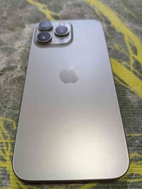 16 برو ماكس استعمال قليل بطاريه 100 ذاكره 256 سعر مليون و 300 رقمي 078...