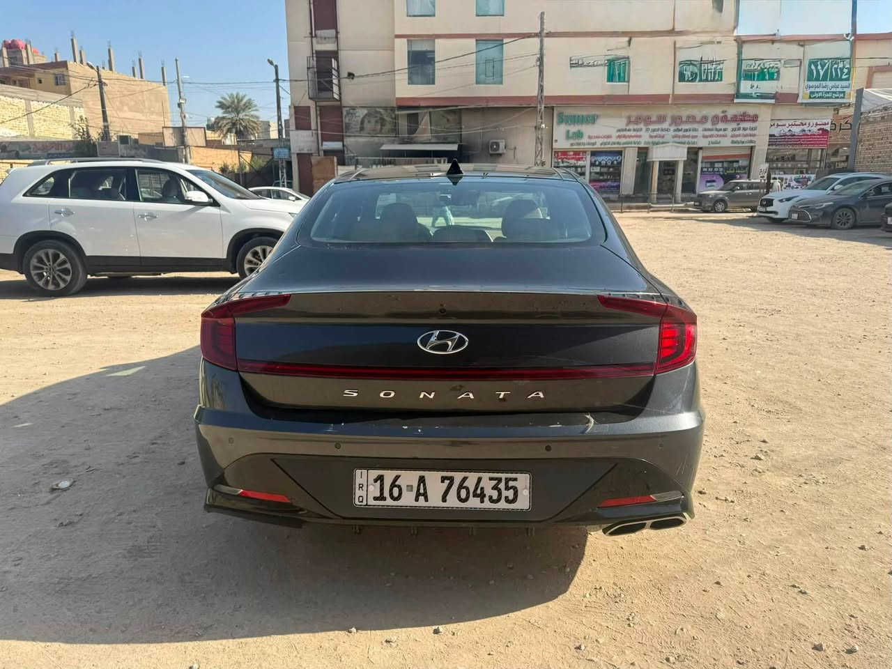 السلام عليكم 
سوناتا 2023 limited فول فول للاخير 
محرك : 1.6t تيربو اقتصادي واعتمادي
گير : 8سرعات DTC دبل كلج
ماشية ٤٨ الف كيلومتر وقابل للزيادة
الضرر قبق جنطة فقط ومبدل نفس لون اصلي بدون دواخل بدون ايرباك راسلني ارسلك تفاصيل
السيارة بدون اي نقوصات بدون مصرف جاهزة من كل النواحي وبدون اي مشاكل
مواصفات السيارة :
-لايت ليد وعدسات ٤ خاص بفئة الـ limited
-داخل مشمشي ومطعم باسود لون مميز 
-مقاعد كهرباء وميموري
-كراسي الامامية كهرباء
-مقاعد تدفئة وتبريد
مقاعد جلد نابا طبيعي- 
-تدفئة ستيرن 
-شفتات بالستيرن
-بانوراما 
-اضائة داخلية 64 لون متغير 
-شاشة ترفيهية كبيرة وازرار لمس
-عدادات شاشة الكتروني
-اربع وضعيات قيادة( sport-smart-normal-custom )
-شاحن وايرليس
-اوتو هولد 
-كامرات 360 درجة محيطية
-كامرات مع الاشارة 
-رادار جانبي ورادار خلفي ورادار امامي ومحافظة على المسار
-مثبت سرعة متفاعل
-داتا شو 
-تبريد قطعتين 
-شاشة تبريد وازرار خاصة للتحكم بالتبريد
-تشغيل عن بعد وتحريك السيارة عن طريق الريمونت 
-ويل حجم 18 سبورت
-نظام صوتي Bose محيطي 16سماعة
-اوتو هولد
-تنبيه تصادم
-فتح صندوق الجنطة تلقائي عندة الاقتراب 
-اوتو بارك
وهواي مواصفات بعد معروفة الاعلى فئة بالسوناتا 
السيارة مرقمة معوقين قادسية وكالة عامة
سعر السيارة ١٧٣وبيها مجال بسيط 
للتواصل خاص او على الرقم ***********
