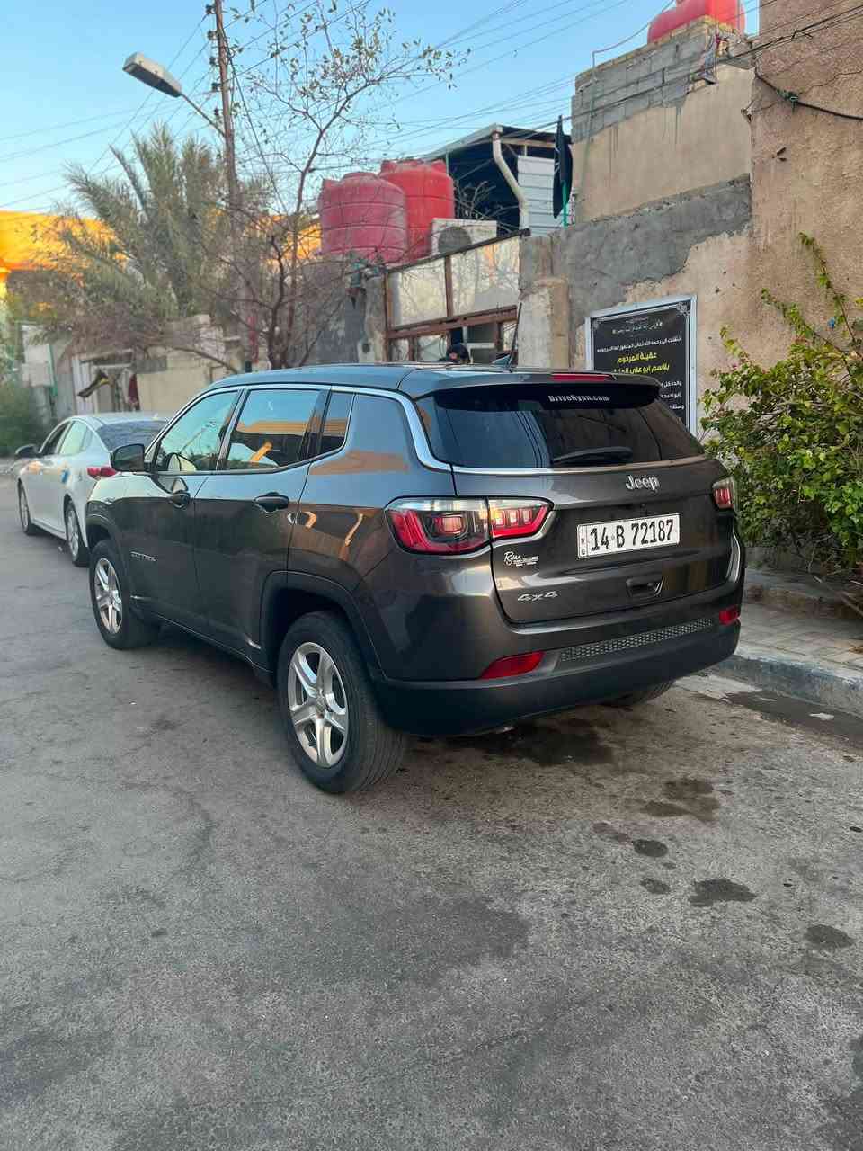 جيب كومباس وارد امريكي 2023معوقين ضربه بسيطه مثل ما موضح بلصوره محركه تون تيربو رقمه بصره مكان السياره بصره قبله حي المهندسين السعر140وبيه مجال رقم الهاتف ***********
