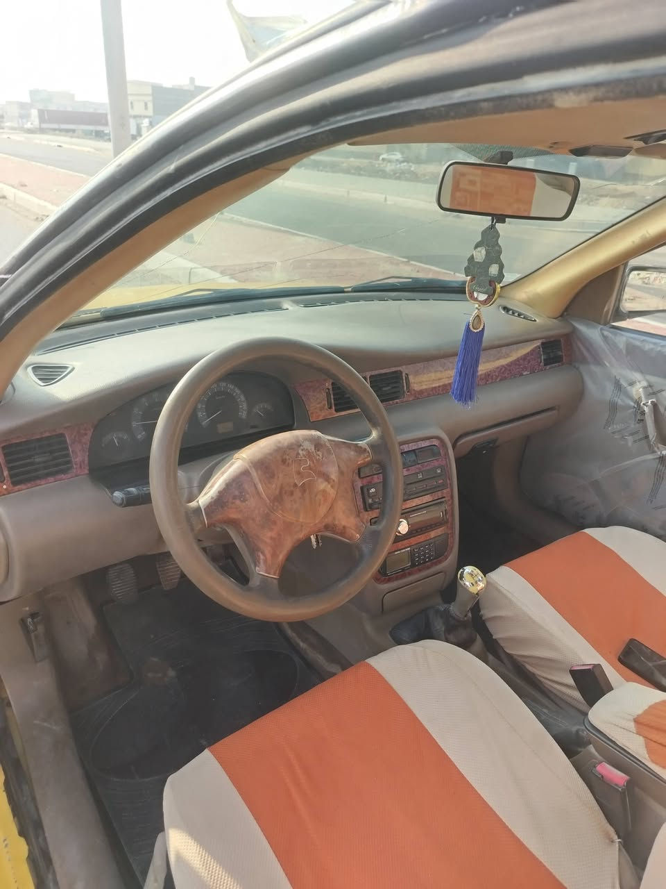 اسمد مديل 2011 رقم بصره رقم صدامي هيه عل مشتريه
مكفوله ضربه وتبديل وصبق
سياره كهرباياته من طول لطول كله شغاله وداوخل نضيفه 
مكينه وكير مكفولات حداديه من طول لطول كله جديد 
تخم تأير نضيف سياره جاهزه وما  نقص برقي
سعر سياره 17 ورقه وبيهه مجال لشراي
مكان سياره بصره حي بغداد شارع المكاتب
رقم الهاتف *********** شراي يتصل ما متواجت عل انت
