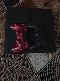 بلي فور برو مع كامل ملحقاته مهكر ويا  ثمن العاب داخل الجهاز جهاز نضيف ...