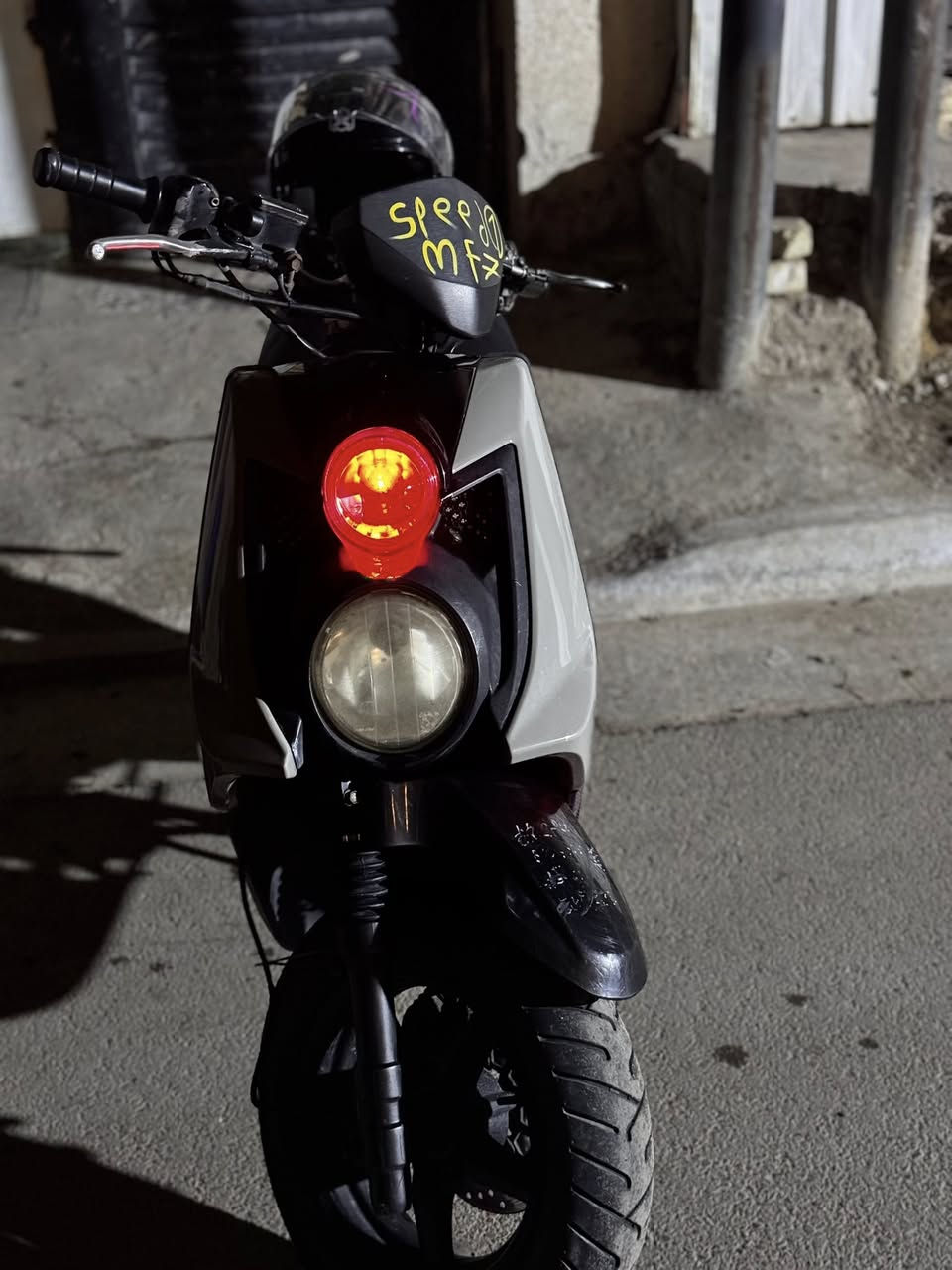 السلام عليكم سكنس جبلي ياماها ياباني غنية عن التعريف مزودة للبيع دراجة صارلها اسبوع نازلة من الرمبة تاخذها تفحص وين ميعجبك اذا بيها برغي مفتوح ترجع ختم كفرات محرك وشاصي كلة واحد دراجة مال رمبة نفس مذكرت مواصفاتها
السرعة ١٤٠
ستيرن رياضي 
لون رصاصي اسمنتي المميز
صالنصة رياضي
كلجات امامي خلفي رياضي 
اوراق كاملة 
السعر مليون و ٣٠٠ وبيها مجال بسيط للشراي 
للتواصل فقط على هذا الرقم بي واتس اب هم 👇🏻
***********
