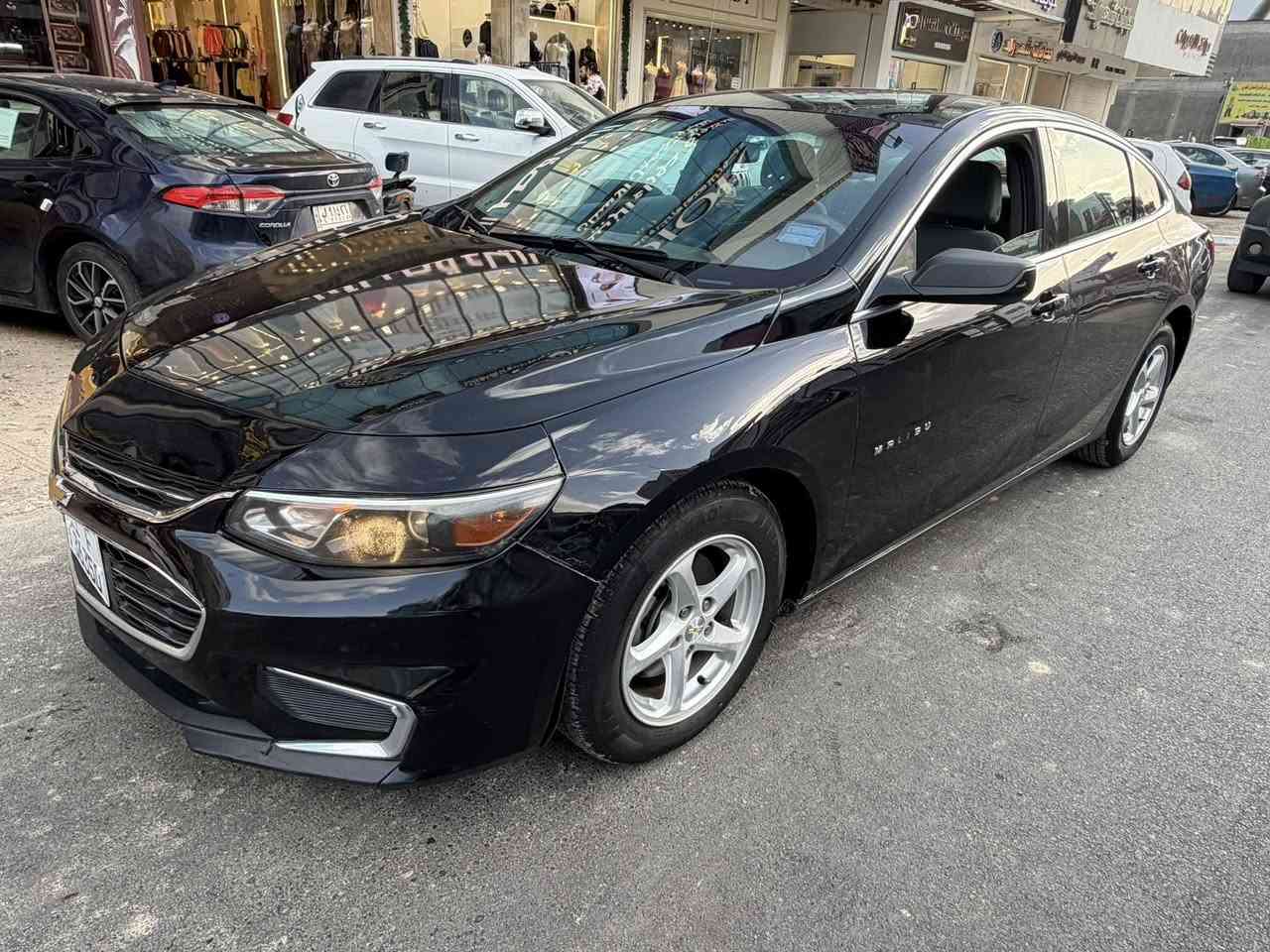 السلام عليكم شباب
السعر مناسب 
ماليبو 2018 
 سياره جديده بمعنه الكلمه 
حادثهه فقط حافه البنيد  
سياره كفاله عامه من كولشي 
تبريد ثلج تدفئه 
مكينه وكير خير من الله 
تخم تايرات 
٤ أبواب بصمه 
تشغيل عن بعد 
سياره حلوه وجاهزه 
صدر امامي وخلفي جديد 
كهربائيات كامله 
سنويه جديده 
هزه جديده 
سنويه لحد 2031 
سياره خير من الله 
بسمي تحويل مباشر 
مشروع وطني 
سونار مع المنشور 
السعر 95 وبيهه مجال للشراي 
مكاني بغداد شارع الربيعي 
للاستفسار *********** تحياتي للجميع
