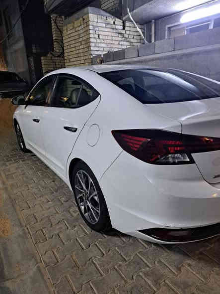 للبيع سيارة النترا موديل  ٢٠١٩
وارد امريكي 
 محرك ٢٠٠٠ دوش 
كير At 
٣ انظمة سياقة
تبريد فول 
سياقة ذاتية
٤ ويل كب
كامرة خلفية دوارة 
السيارة بأسمي استخدام شخصي
رقم بغداد 
السعر ١٣٨ وبيها مجال بسيط
صور الحادث في امريكا  موجودة في المنشور 
للاتصال على رقم ***********
