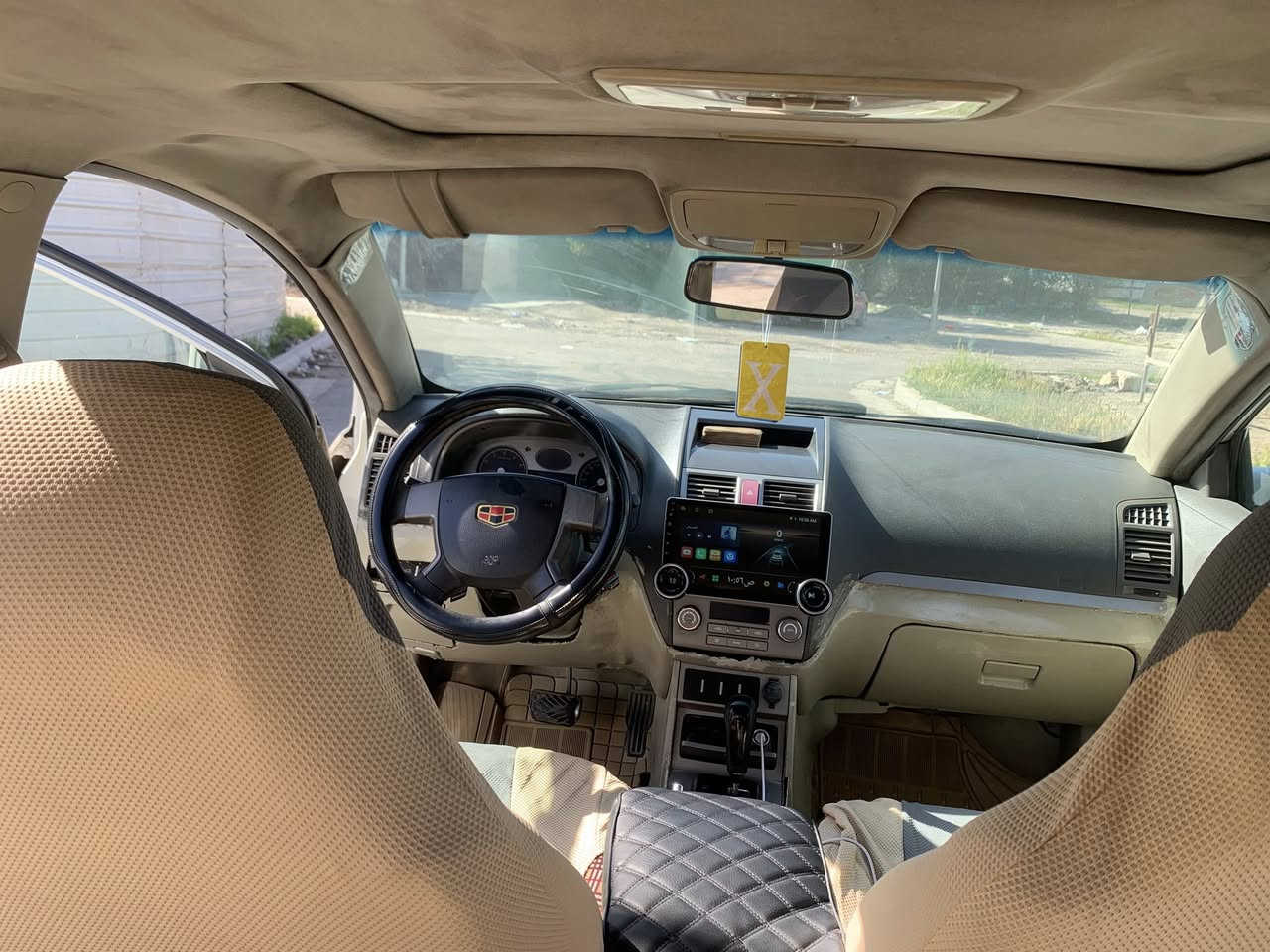 السلام عليكم ام كراند 13 كير ومحرك خير من الله  حداديه جديد مشط جديد بور جديد تخم تاير جديد السياره مال بيت بسم والدتي تحويل ثاني يوم رقم واسط الدولي سنويه 30 
بيها الاهلالات معمر فقط 
تبريد بي ليك  
مكان  السيارة بغداد 
السعر 52 وبيها مجال 

***********
