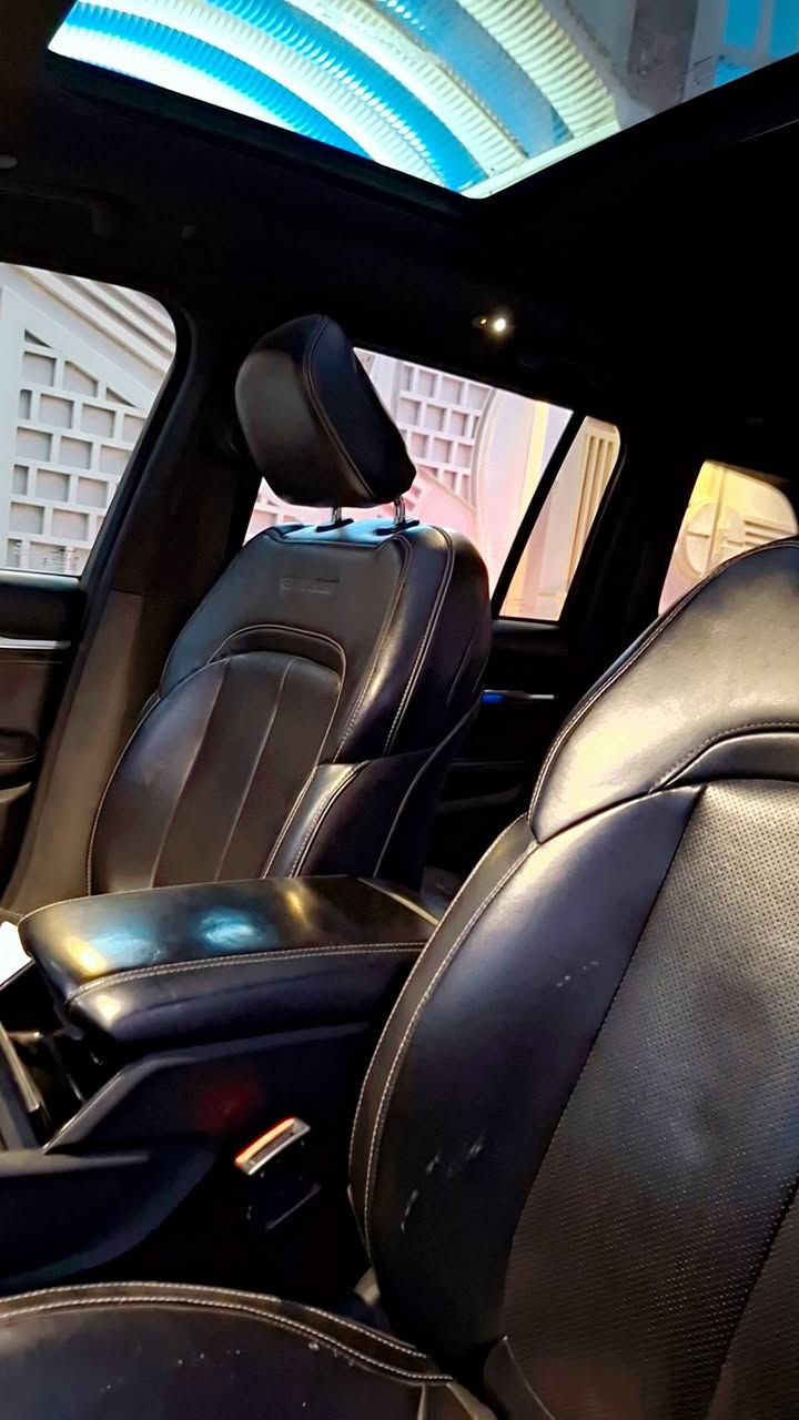 جيب مديل 22 اوفر لاند فول للخير  خمسه راكب محرك ٣٦٠٠ عادي  مكفول تقرير بيه بارد بسيط بالباب على وضع الشركه رقم بغداد ماشيه ٤٦ السعر ٣٢٥ بيه مجال بسيط مكان السياره ناصريه مركز ***********
