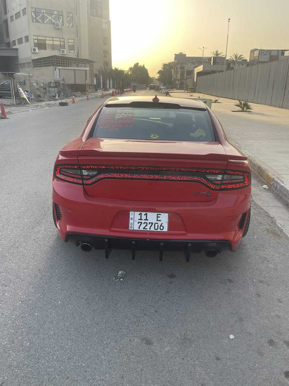 سلام عليكم جارجر موديل 2021 مكينه 5700  سياره حادثها طخطخات وبيها مكانات صبغ سياره جاهزه من كولشي وأي نقص مابيها سياره عليها وأي بدي بجم متغير كشنات حضن شاشه جبيره شفتات گيوره تشغيل   عن بعد مبرمجه وعليها صوووت رعب  شرط تحويل السعر168 غير متواجد ع الفيس الرقم ***********
