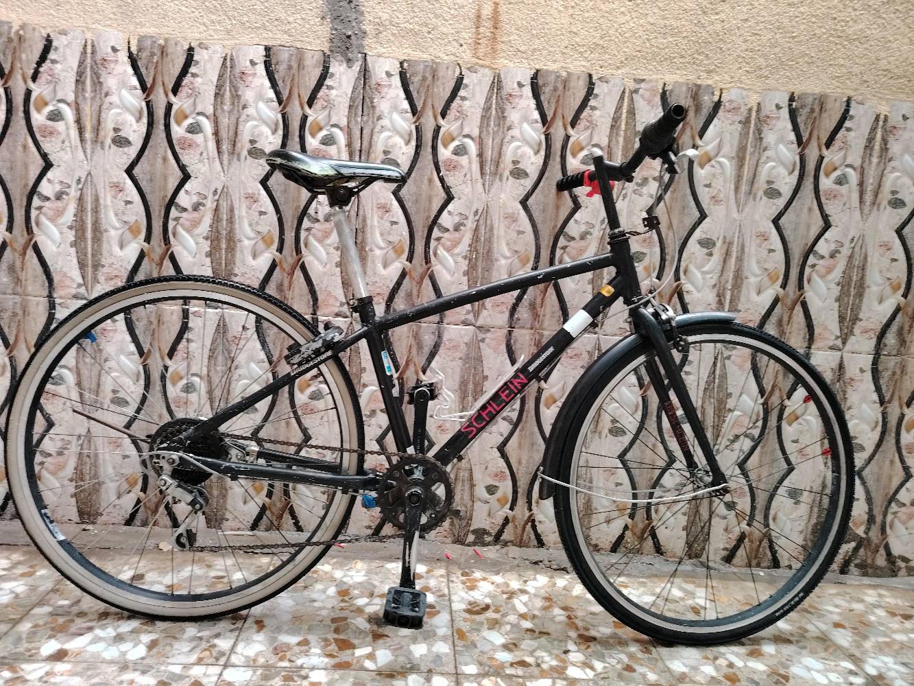 سلام عليكم بايسكل لبيع السعر 60 بي مجال حك الجيه  حجم 26 ياباني  C700 مكاني بغداد بلديات شارع المصرف 

