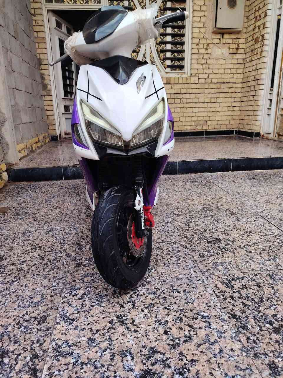 السلام عليكم دراجه للبيع  اف اس زيرو نظيفه مامفتوح برغي منها كله بلادي اي نقص مابيها السعر ٧٥٠ وبيها مجال واي استفسار لاتصال على الرقم ***********
