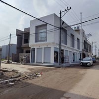 محلات للايجار • الكندي الثانيه • شارع 15