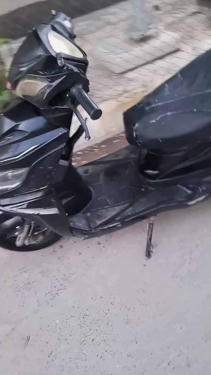 دراجه ماكس للبيع شرط الشغل اي عيب مابي كهربائية شغل كامل سلف شغال سعره 160 وبي مجال االشراي يتصل ***********
