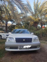 تويوتا كراون • بابل • تحويل مباشر