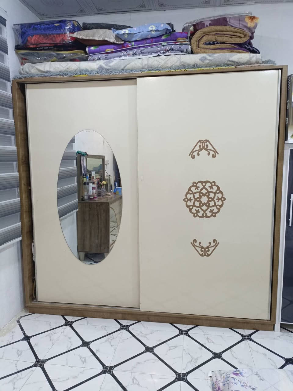 غرفة نوم تركيا للبيع استخدام قليل كلش بسعر مناسب 🥰


**إذا كنت صاحب هذا الإعلان وتريد حذفه لأي سبب، رجاءا أرسل رسالة إلى الدعم الفني**