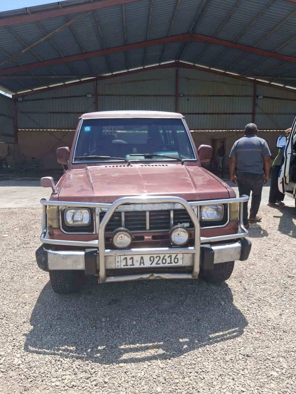 السلام عليكم هونداي كالوبر موديل 96رقم بغداد بأسمي مكفولة من الصبغ والضربه مكينه وكير بطه تخم تاير دوشمه جاهزه السياره السعر 45وبيها مجال ***********
